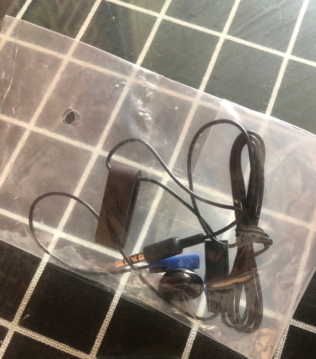 PS4索尼通话耳机全新 从未使用，在日版限...