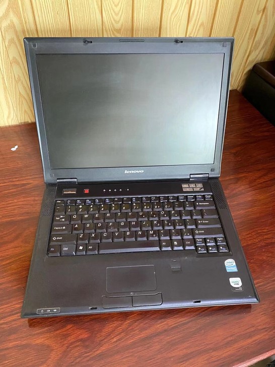 联想笔记本电脑出售  老款的 三百