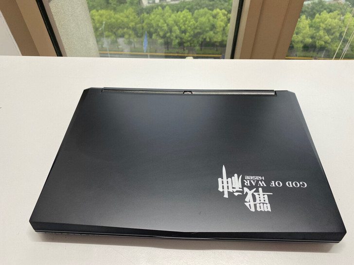 神舟战神Z7 15寸吃鸡游戏本 pad cd