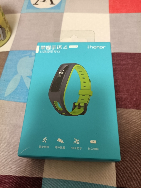荣耀手环4运动款 两用 能带在手上或者绑在...