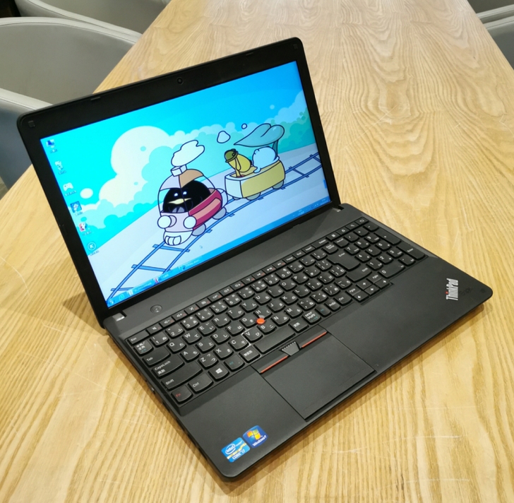 高配联想15寸笔记本i7四核  8g  固态