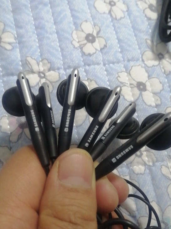三星长柄耳机两个个单元素质不错 低重音单元
