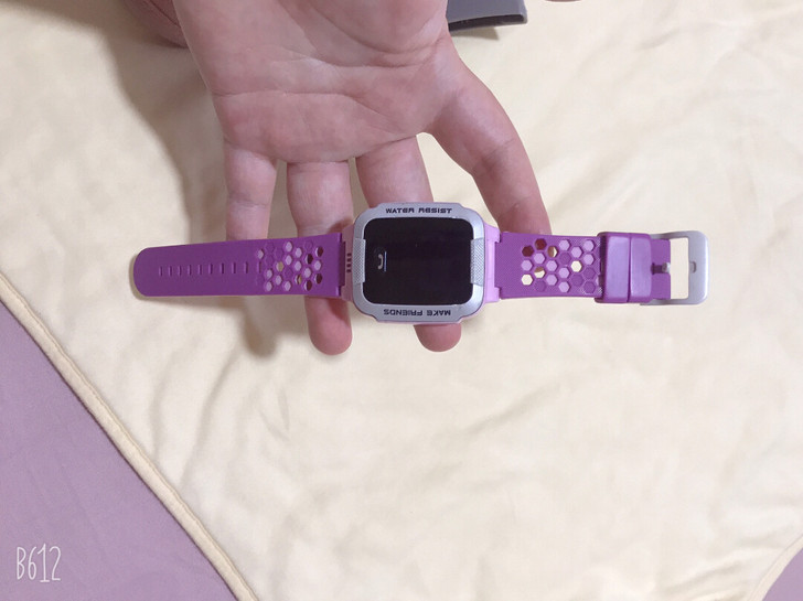 小天才儿童电话手表，买了2年