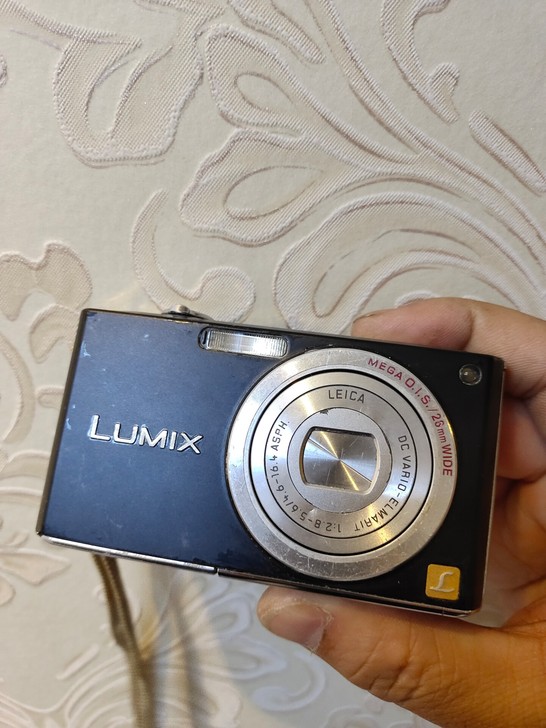 松下fx33数码相机，ccd老相机，莱卡镜...