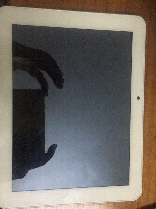 五元素平板,不能无正常开机,外观完好,几乎...