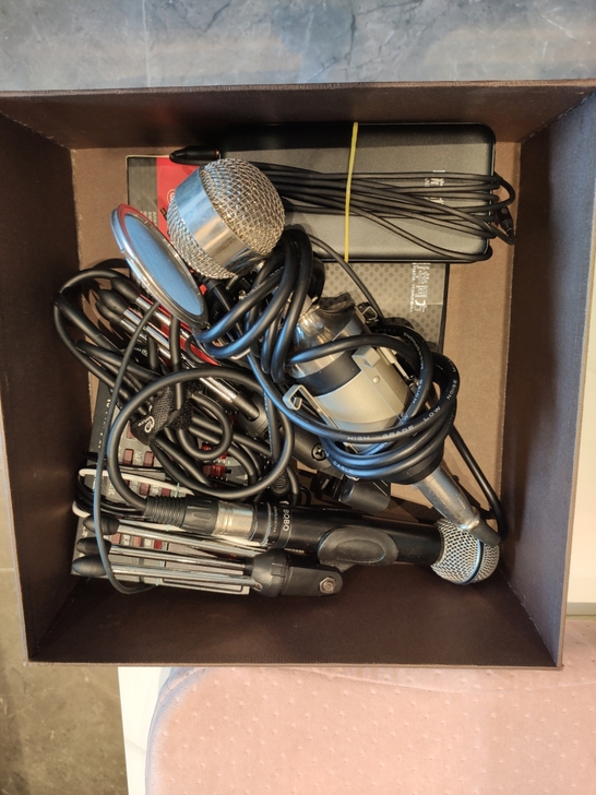 因搬家出手，清华同方麦克风声卡直播套装
