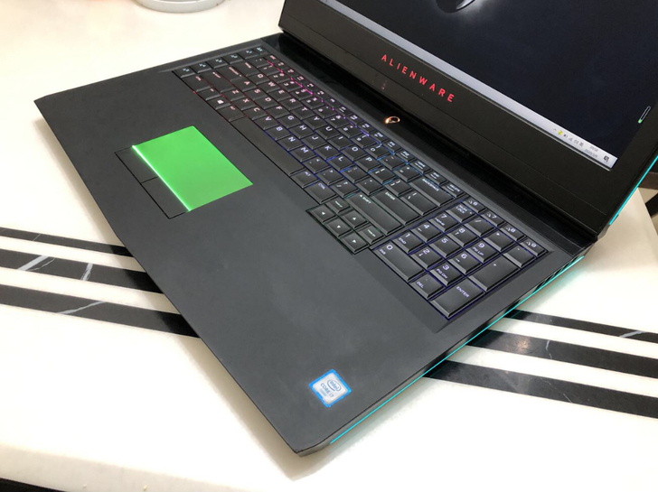 俩万多外星人17R4大屏17寸超级游戏本 ...