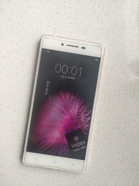 oppo R7，闲置手机出售，用着还很流畅...