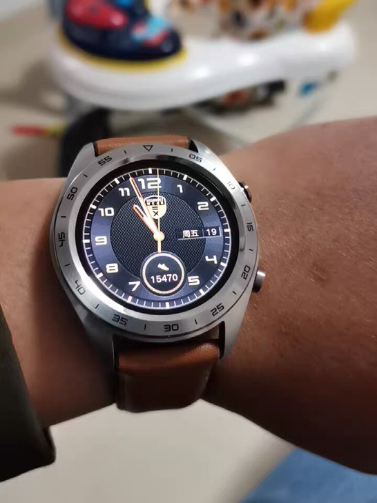 荣耀手表（魔法系列一代）