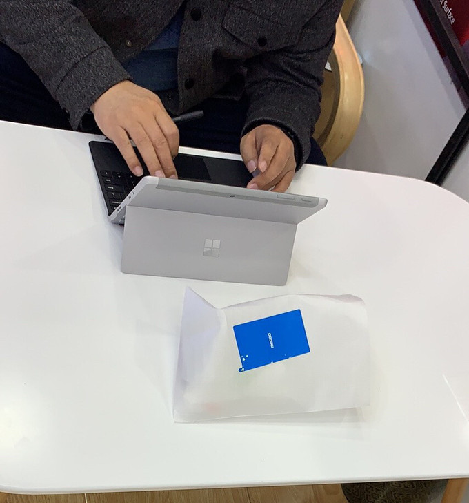 微软Surface Go2 Lte版 ：酷...