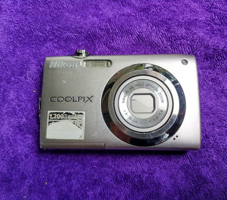 Nikon 尼康 COOLPIX S300...