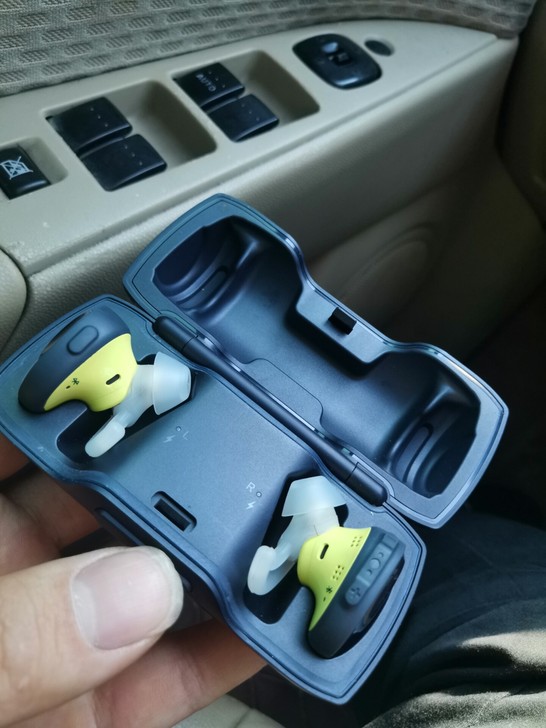 BOSE SoundSport Free ...