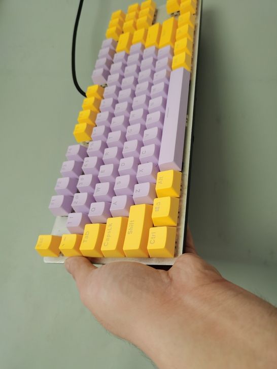 雷柏v500合金版 机械键盘,成色9新,功...