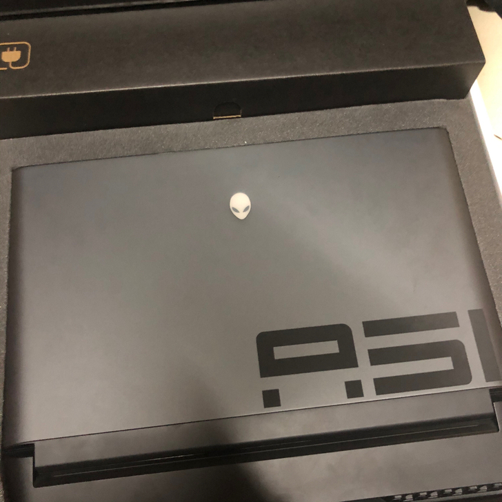 收一台自用的外星人笔记本 2060显卡 老...