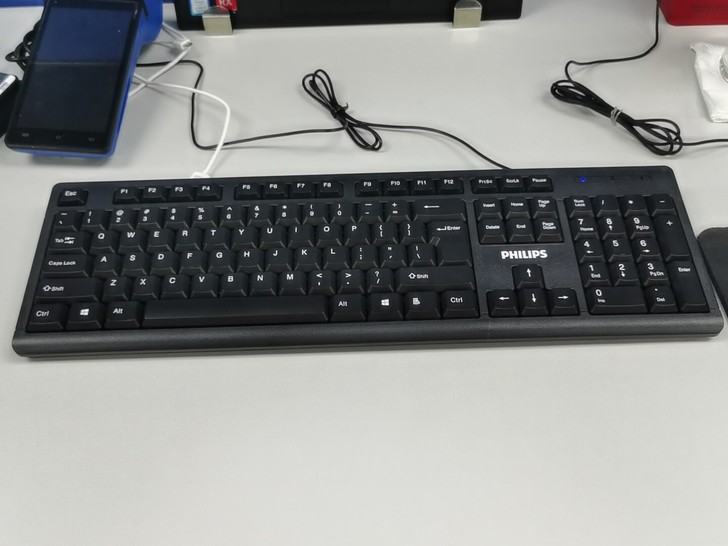 两个个月前买的键盘一个，要的拍下，五号线潭...