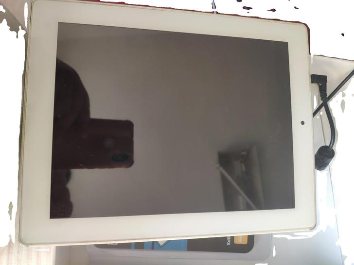 haier平板低价处理，一直给孩子放照片用...