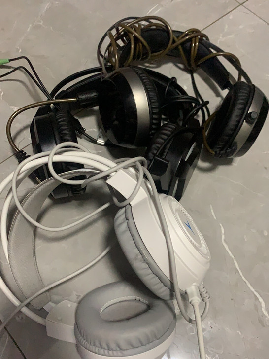 惠普耳机 西伯利亚 耳机 还有一个不知道配...