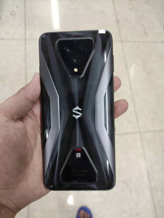 黑鲨3s 12+128顶配版本，游戏手机，...