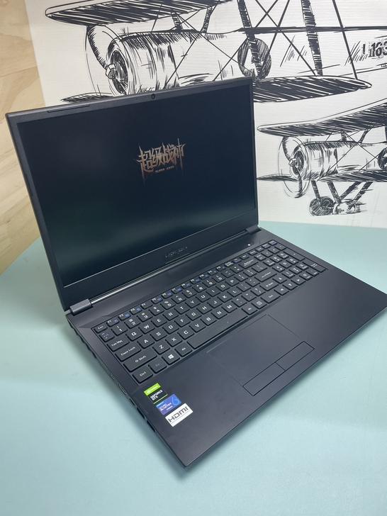 超级战神游戏笔记本，i5十代六核cpu，1...