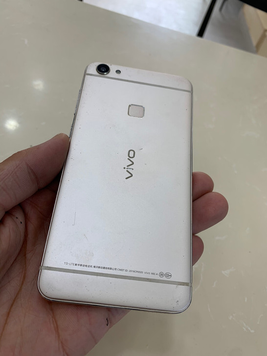 vivo x6s-a 4+64原装货。260