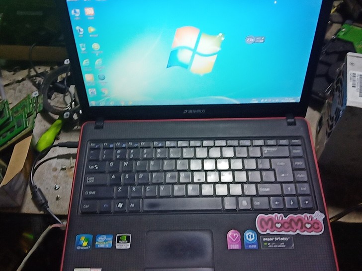 清华同方笔记本电脑，型号是锋锐K40H，正...