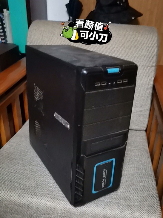 台式机机箱，质量很好，送原装航家电源！