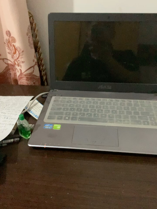 华硕笔记本电脑，因为有些年头想换新的。
