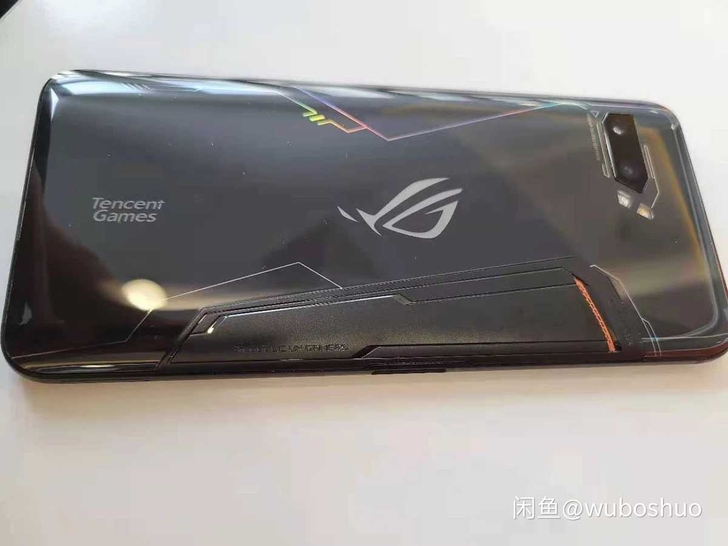 ROG2 8+128GB版本 送原装充电...