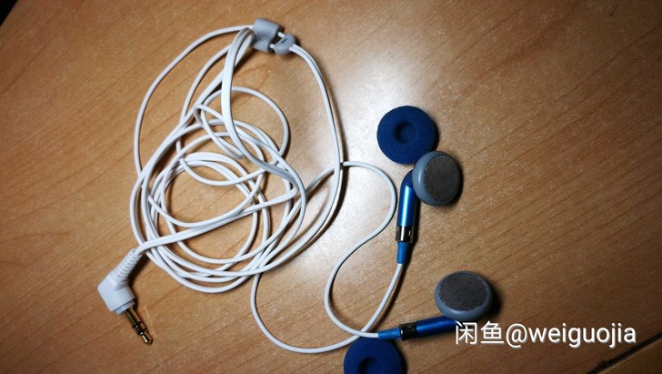 松下RP-HV280  库存老耳机。保真。...