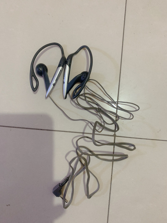 松下古董级有线耳机，挂耳式运动耳机。音效相...