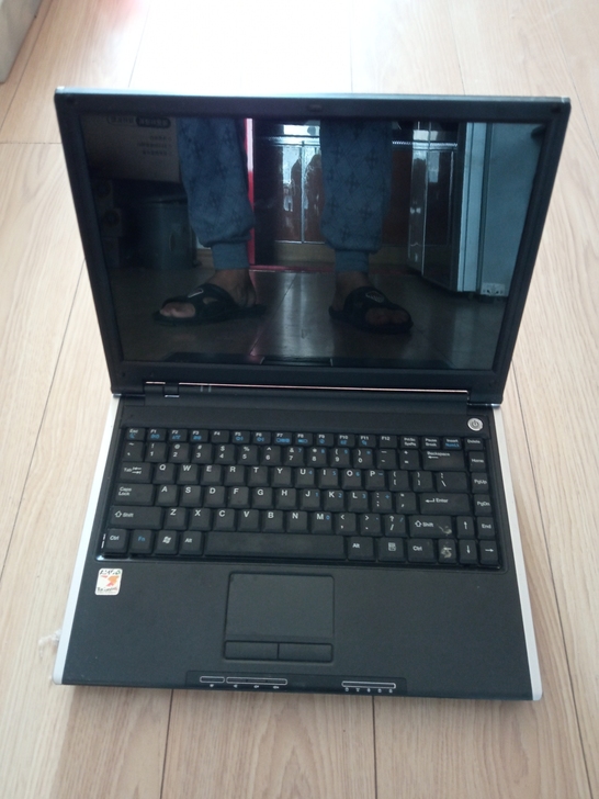 清华同方笔记本电脑锋铣K400 intel...