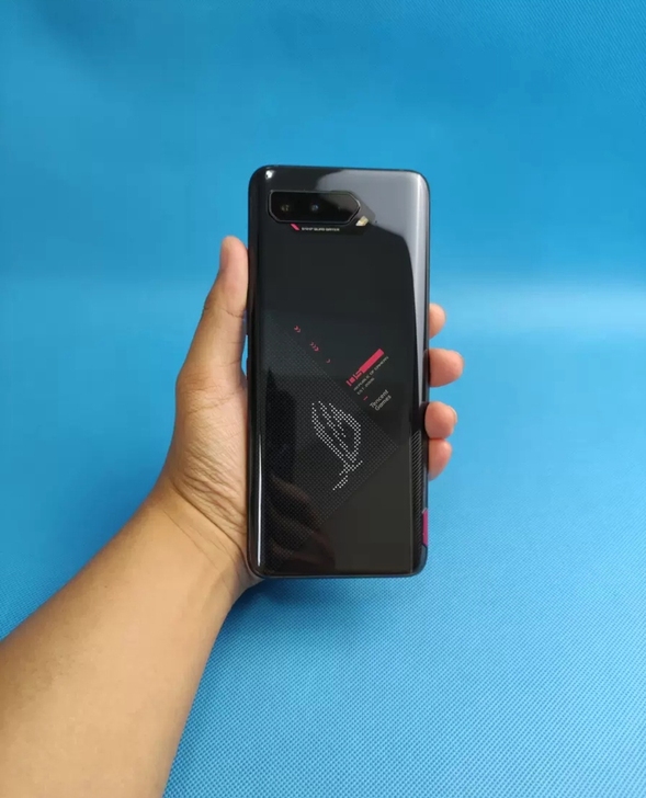 全新成色华硕ROG5黑色12+128G骁龙...