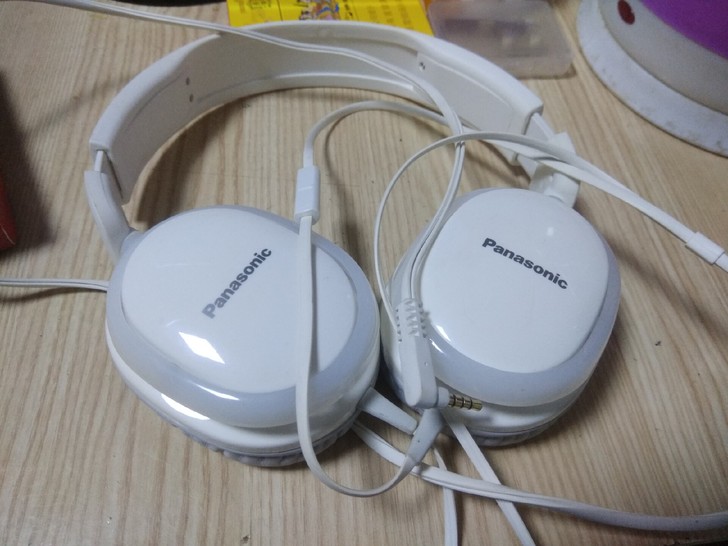 松下耳机，音质还不错，低音不错高音不够好，...