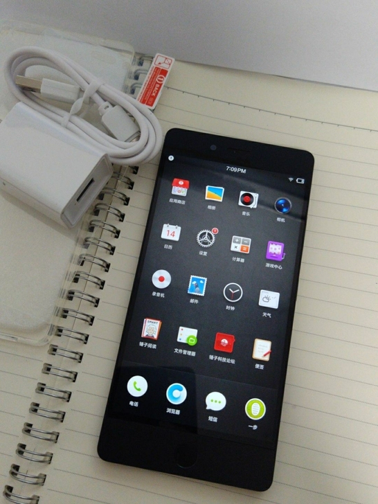 锤子坚果Pro  4+64G全网通 九成新