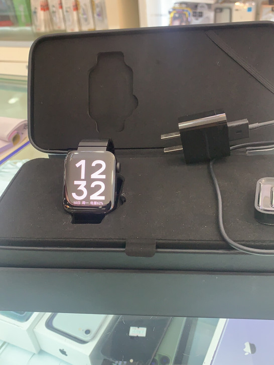 小米手表尊享版，原价1999成色很好，全套...