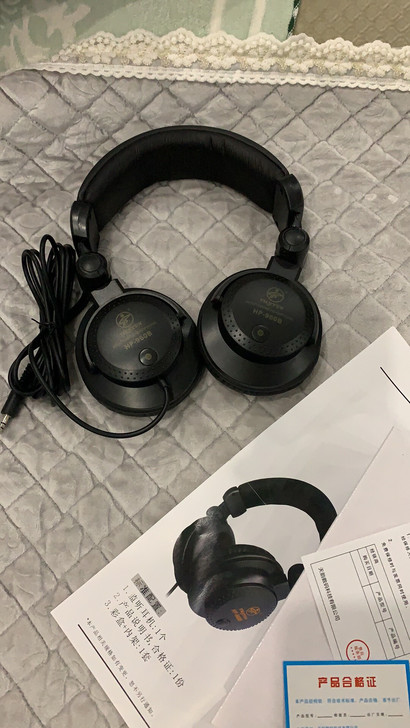 雅马哈钢琴的监听耳机，全新一次没用过包装说...