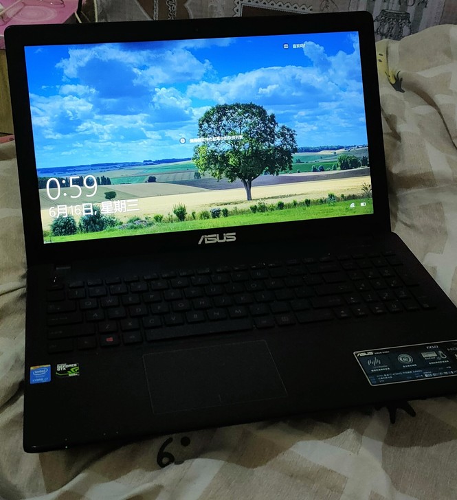 华硕飞行堡垒笔记本，15.6英寸，2017...