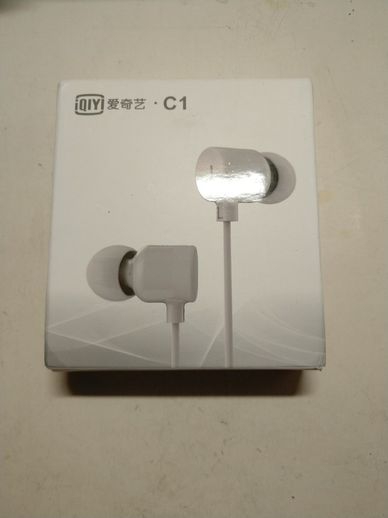 全新C1耳机，京东上买的，未拆封未使用