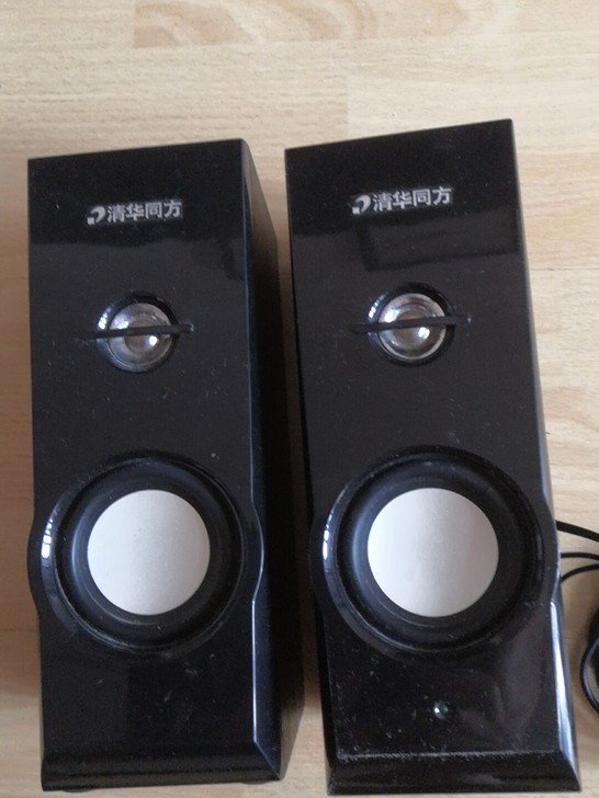 清华同方     电脑小音箱    音质极佳