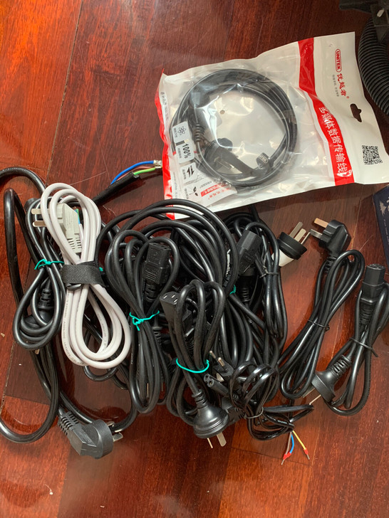 电源线 成色不一  排前请咨询是否还有