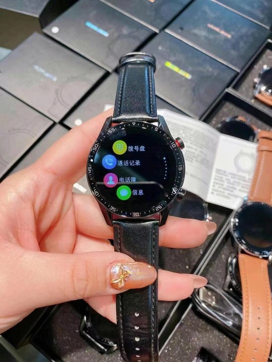 太空表，能连蓝牙，接打电话，都可以，全新带盒