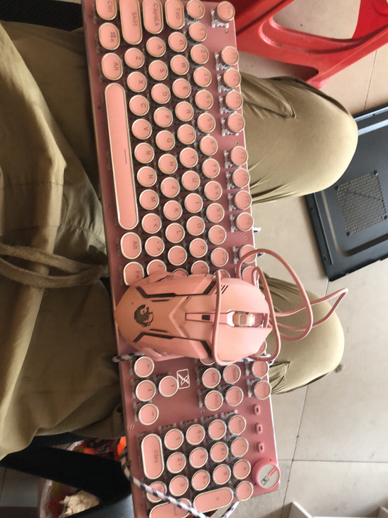 粉色机械键盘 鼠标一套卖