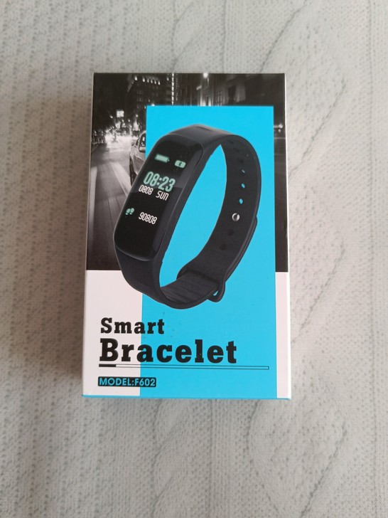全新FMJ智能手环，不还价不退换。