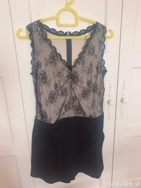 商场品牌蕾丝拼接连体短裤