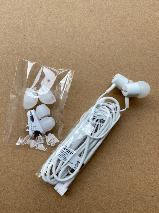 索尼SONY入耳式耳机型号MH750白色....