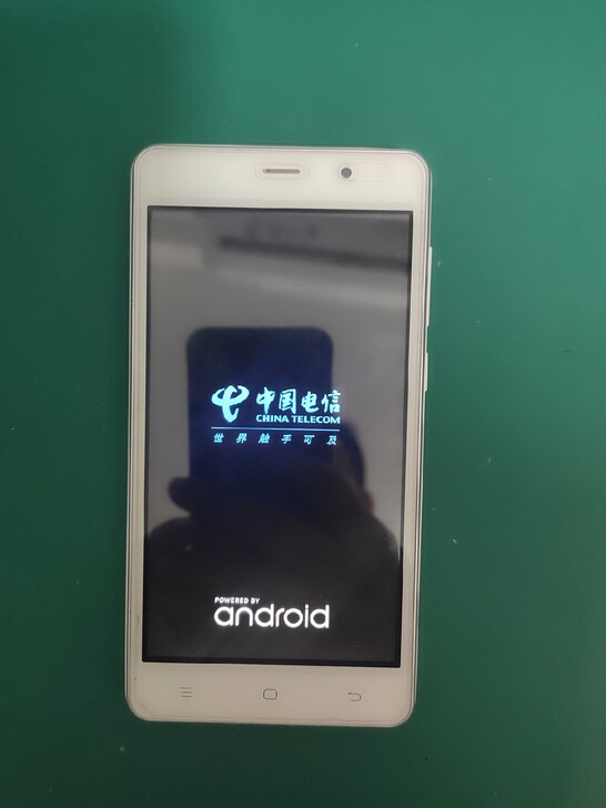 海信M20T电信4G白色手机九成新功能正常...