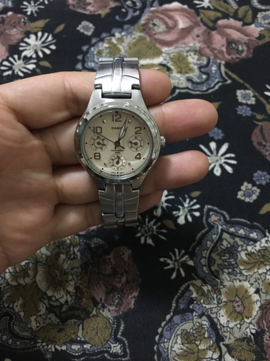 正品卡西欧防水钢带三眼石英女士手表LTP-...