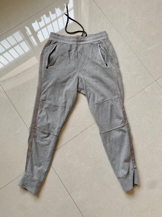 灰色卫裤 S