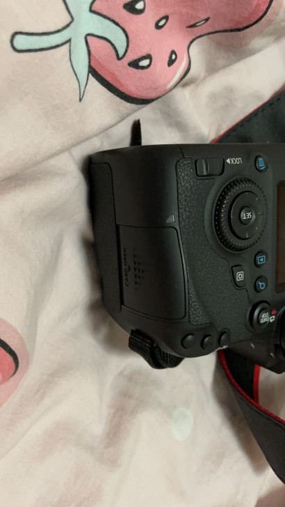 佳能6d机身    有洁癖想买比较新的来