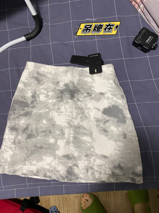 包臀裙全新 吊牌还在 M吗 感兴趣私 适合...